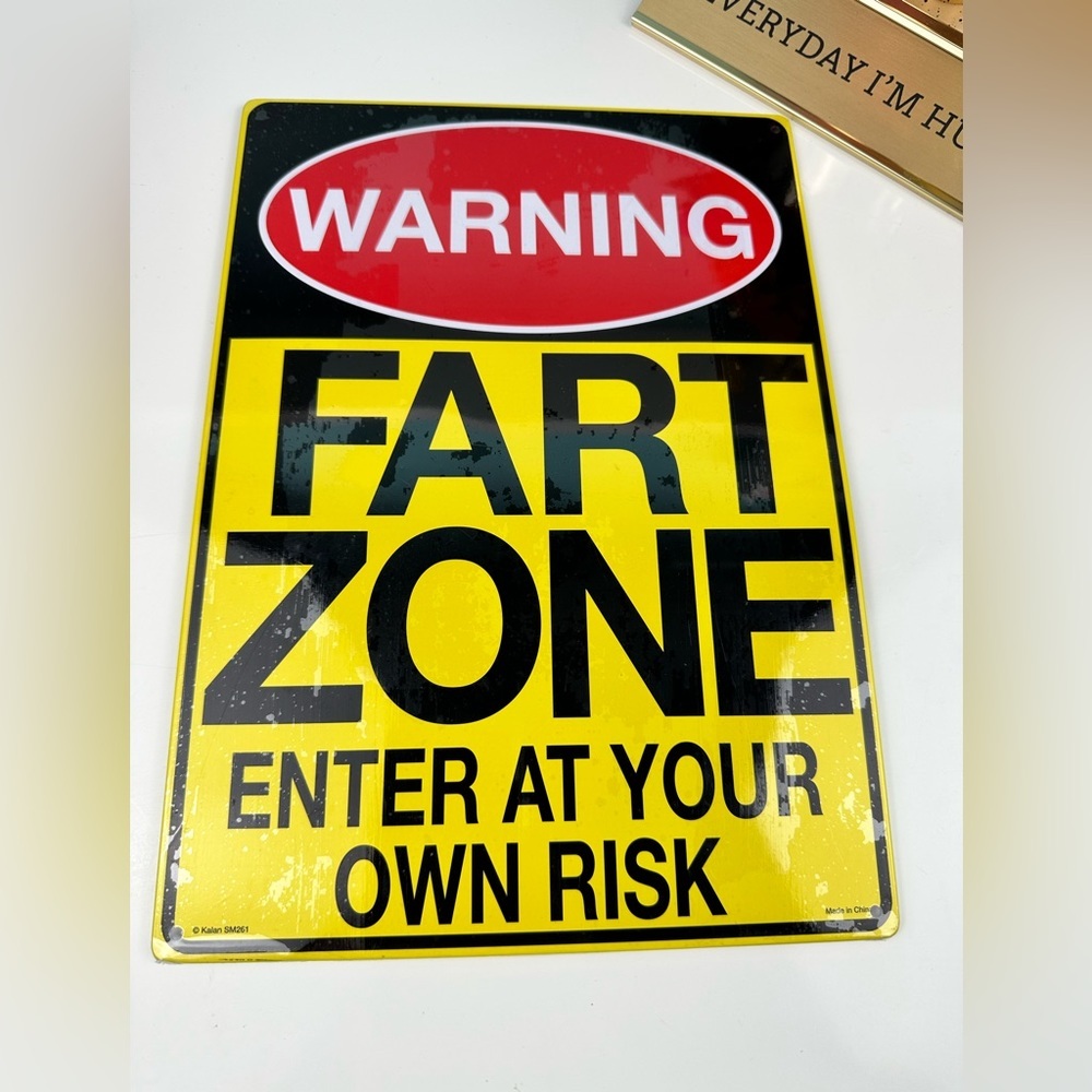 Decor room Fart Zone fun sign, 8"" by 11" 1/4 NWT